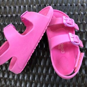 Toddler girls sandals, Oshkosh, Size 8